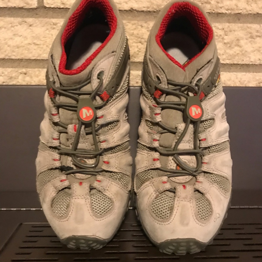 Merrill women’s hiker